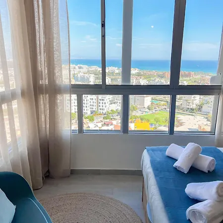 公寓 Stunning Sea View With Pool 托雷莫利诺斯